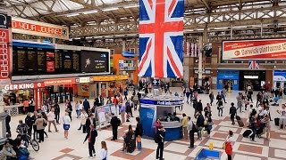 A Walk Through The London Victoria Station London England [upl. by Pulchi]